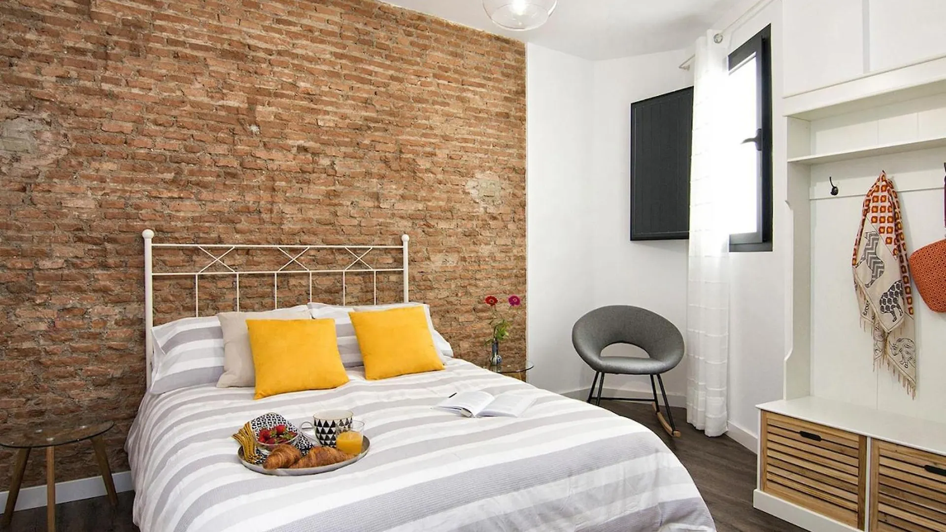 Chezmoihomes Sweet & Trendy Nest In Granada Center For 6 Испания